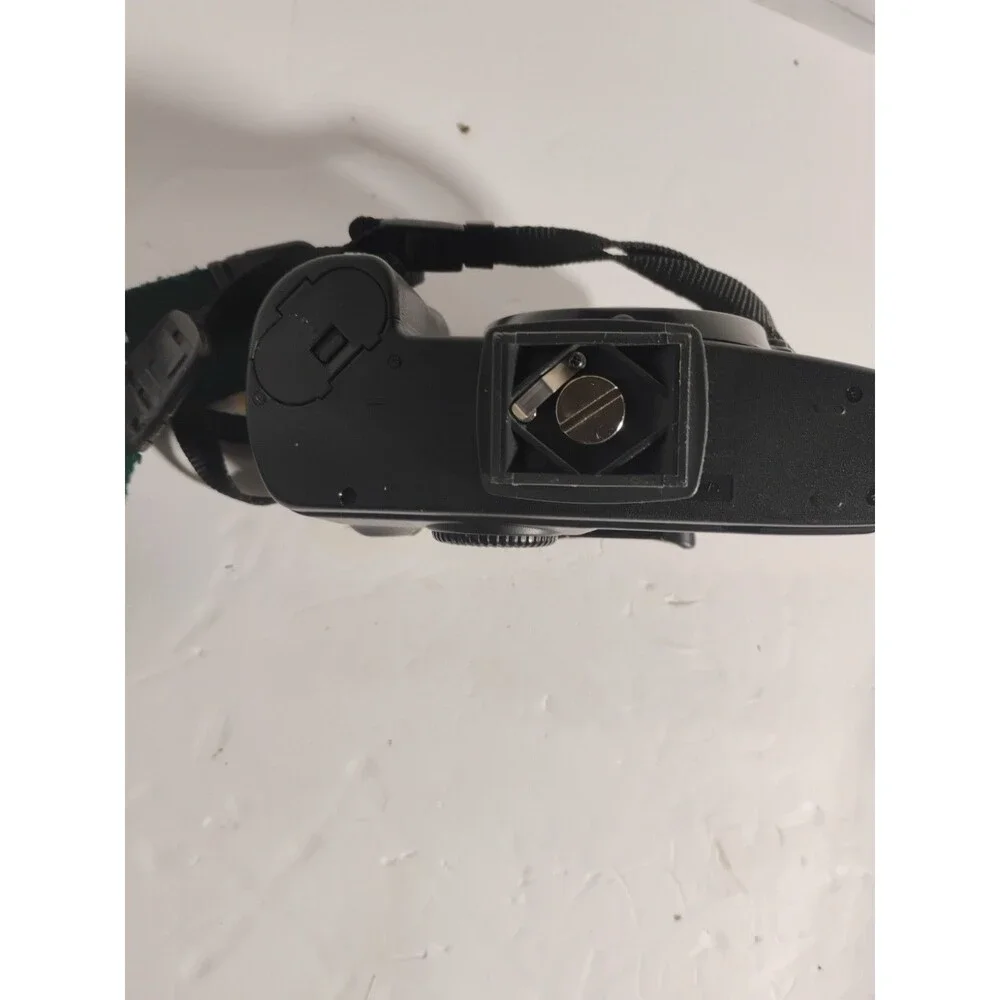 Canon Camera EOS Elan 35mm SLR Film Body Only EF Mount Untested No Battery Parts